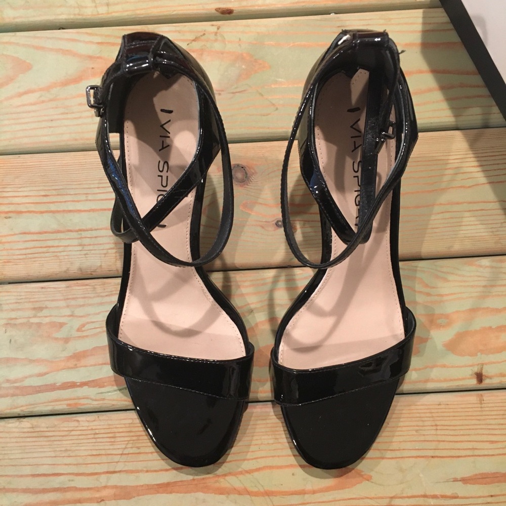 Via Spiga Leesa, black patent leather heels